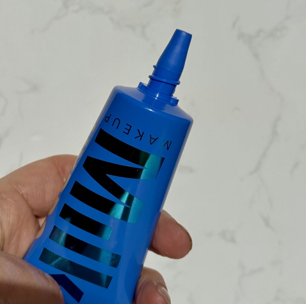 Nozzle dispenser of the tint tube