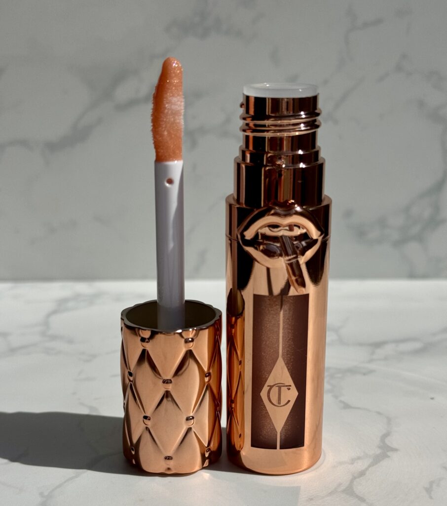 The doe foot applicator and bottle