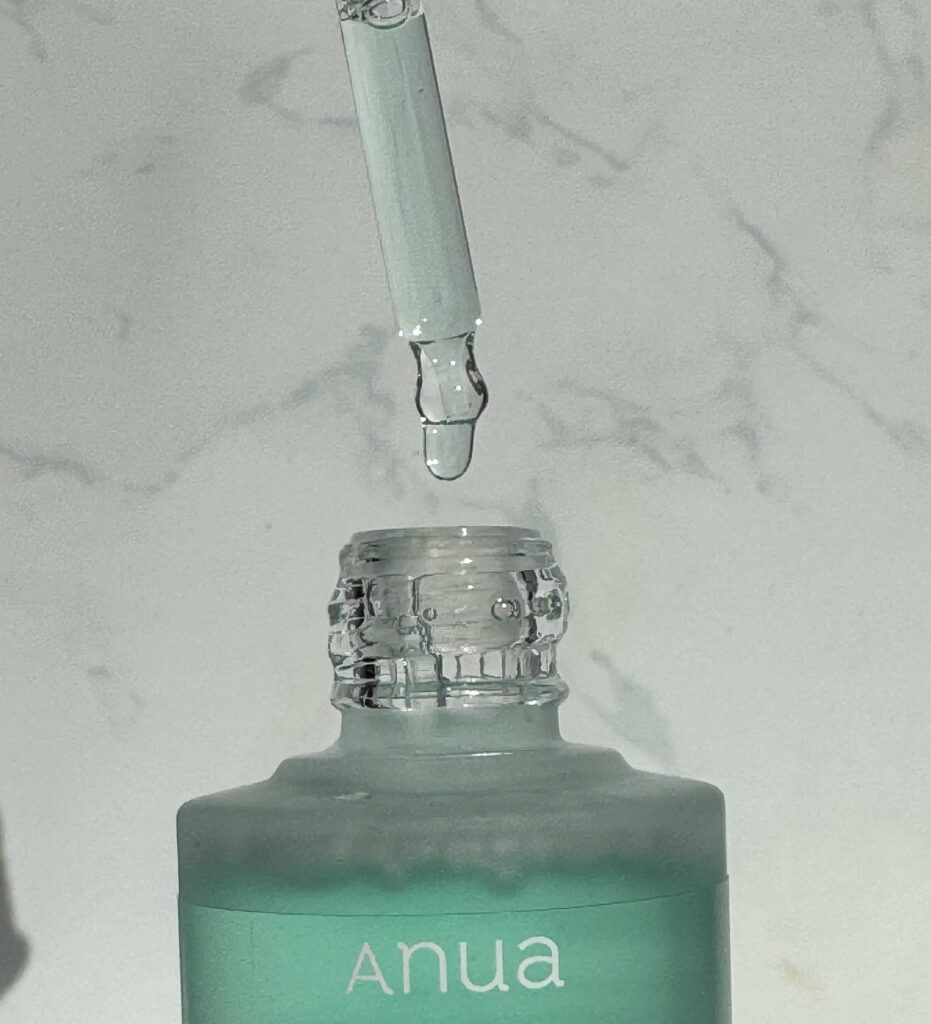 Dropper applicator of the PDRN Hyaluronic Acid Capsule 100 Serum
