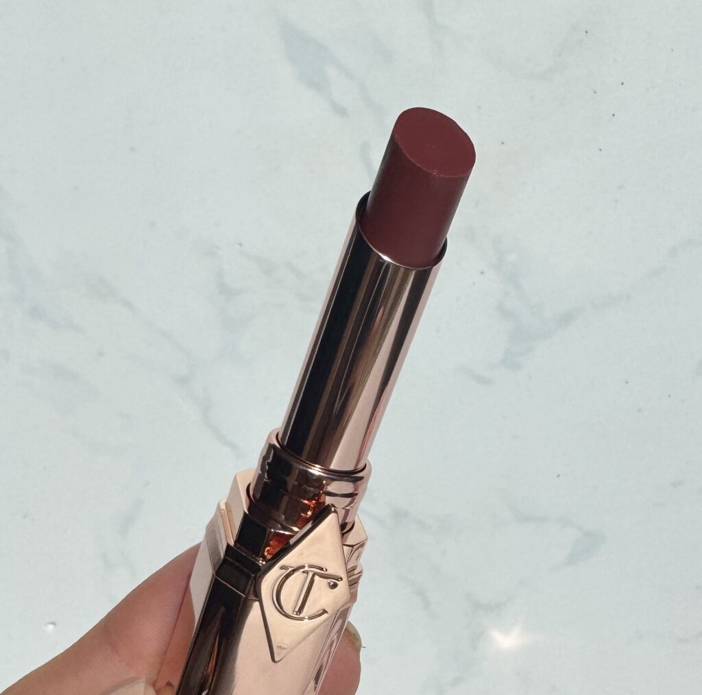 The slim and pointed bullet of Blush Balm