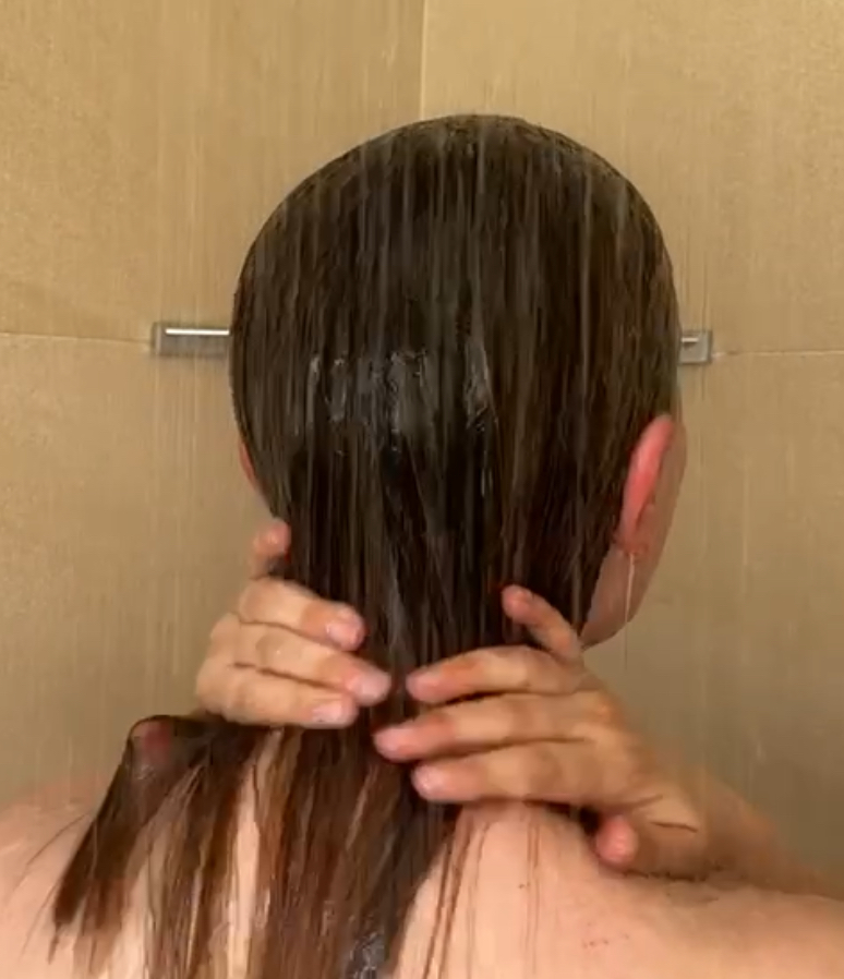 Rinsing off the Hydra Bond Hydrating Masque